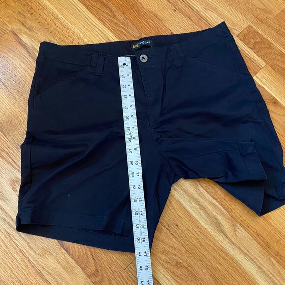 Lee Women's Sz 14 Legendary 7" Chino Walkshort in Black, Mid-rise, Cotton - Picture 7 of 7